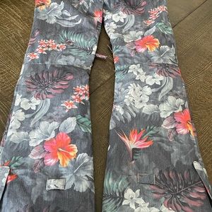 Roxy Multi color print snowboarding pants